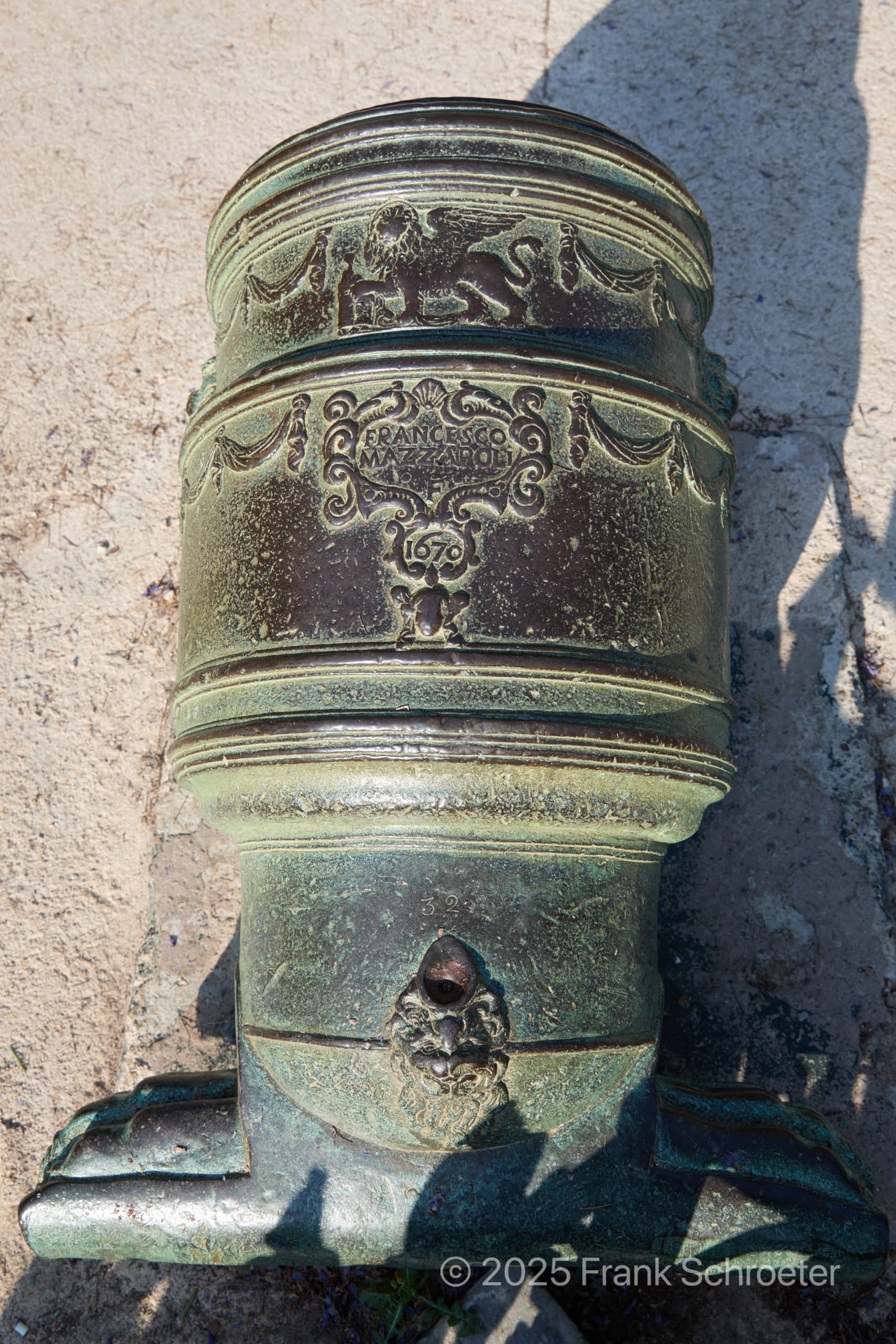 Bronze Mortar cast by Fransesco Mazzaroli 1670.