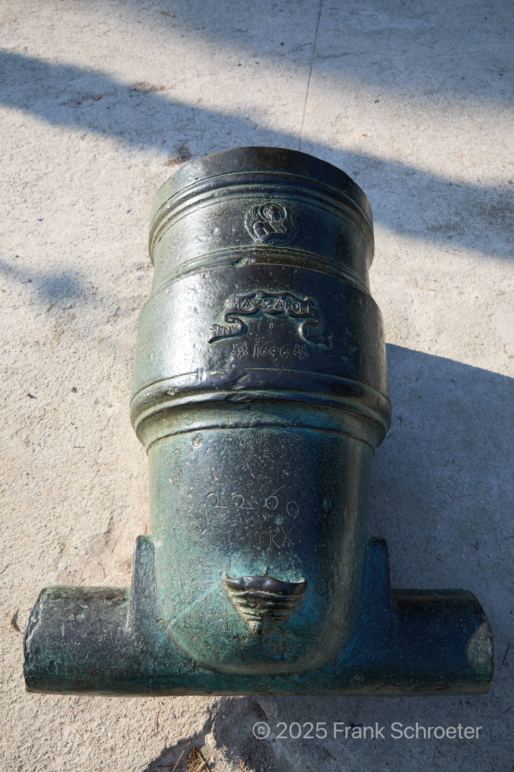 Bronze Mortar cast by Mazzaroli 1670.